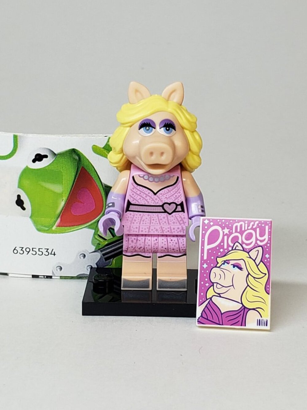 LEGO Miss Piggy Minifigure 71033 Retired Muppets Series Complete
